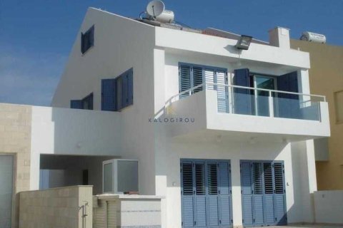 3 bedrooms House in Pervolia, Cyprus No. 65539 16