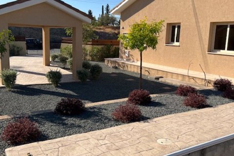 3 dormitorios Bungalow en Moni, Cyprus No. 36627 8