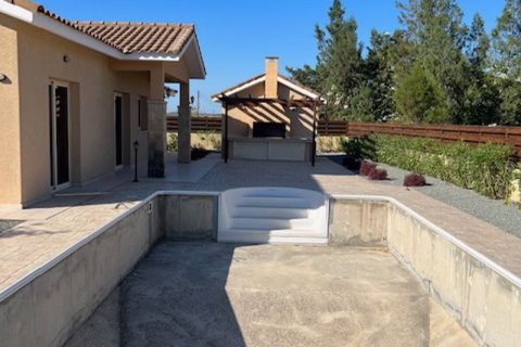 3 dormitorios Bungalow en Moni, Cyprus No. 36627 10