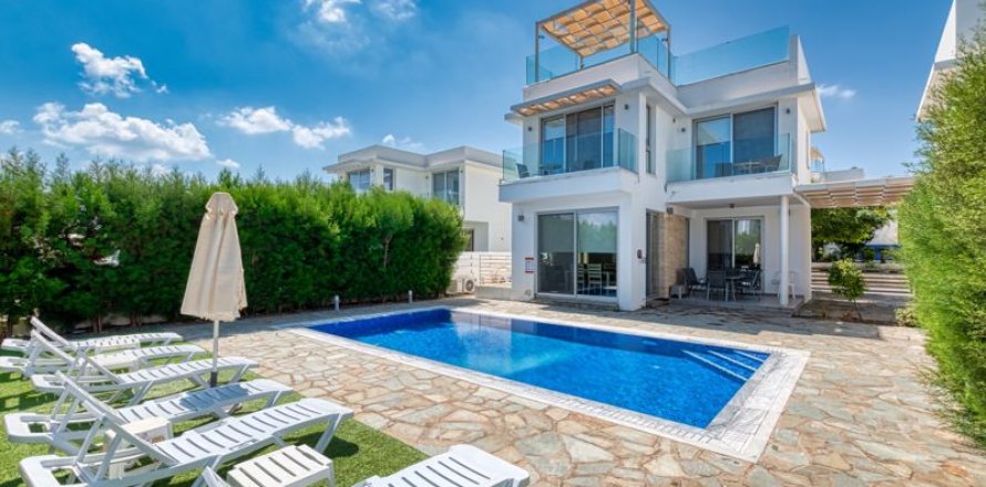 4 bedrooms Villa in Protaras, Cyprus No. 36676