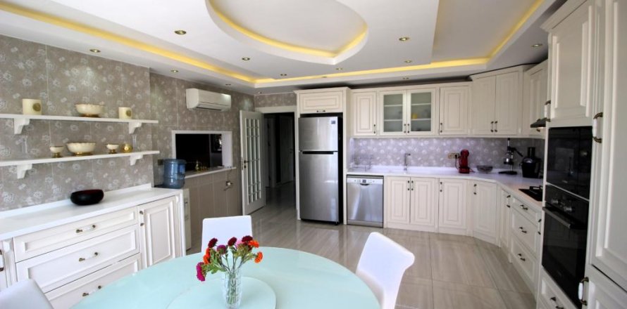 0+4 Apartment in Mahmutlar, Turkey No. 18058