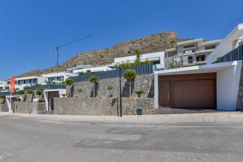 4 bedrooms Villa in Benidorm, Spain No. 26199 9