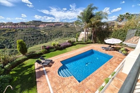 5 bedrooms House in Benahavis, Spain No. 25233 1