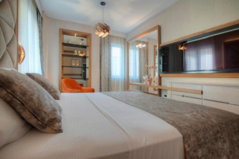 2 dormitorios Apartment en Budva, Montenegro No. 66792 23