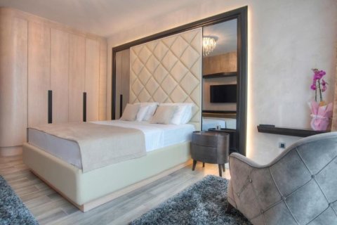 2 dormitorios Apartment en Budva, Montenegro No. 66792 28