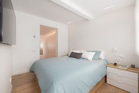 2 bedrooms Apartment in Madrid, Spain No. 26687 5