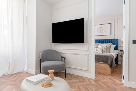 2 dormitorios Apartment en Madrid, Spain No. 26685 9