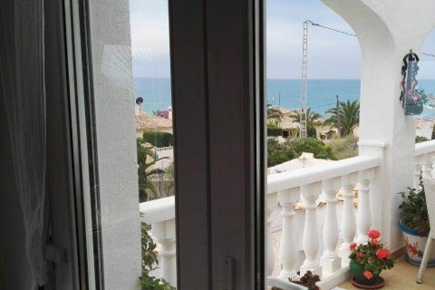 5 bedrooms Villa in El Campello, Spain No. 26124 8