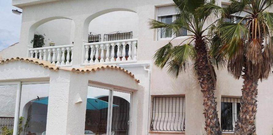 5 bedrooms Villa in El Campello, Spain No. 26124