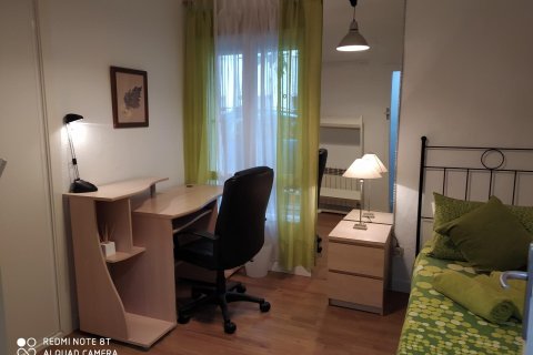 5 dormitorios Apartment en Madrid, Spain No. 27865 16