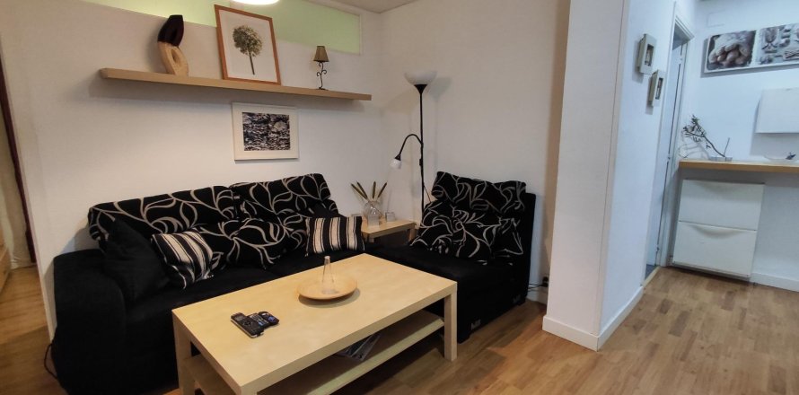 5 dormitorios Apartment en Madrid, Spain No. 27865