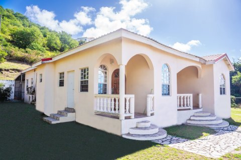 4 bedrooms Villa in Basseterre, Saint Kitts and Nevis No. 61459 1