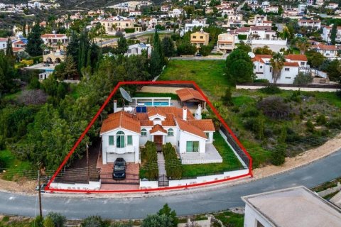 4 dormitorios House en Tala, Cyprus No. 37107 1