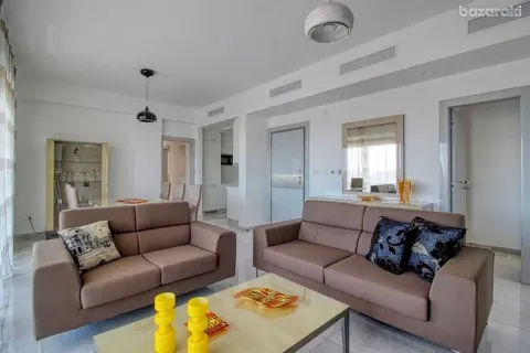 3 bedrooms Penthouse in Mesa Geitonia, Cyprus No. 40542 5