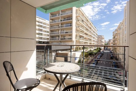 2 dormitorios Apartment en Cannes, France No. 68046 11