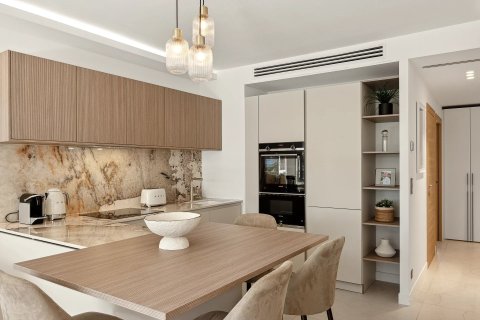 2 dormitorios Apartment en Cannes, France No. 68044 9