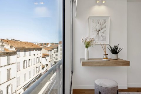 2 dormitorios Apartment en Cannes, France No. 68044 13