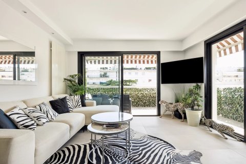 2 dormitorios Apartment en Cannes, France No. 68042 2