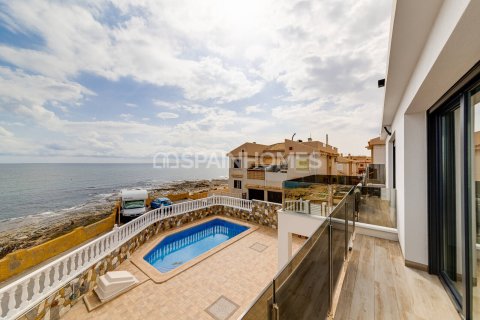 4 dormitorios Villa en Torrevieja, Spain No. 26657 3