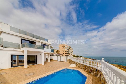 4 dormitorios Villa en Torrevieja, Spain No. 26657 1