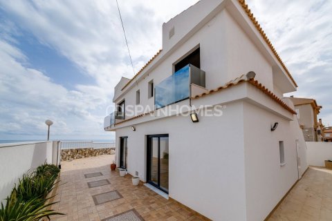 4 bedrooms Villa in Torrevieja, Spain No. 26657 10