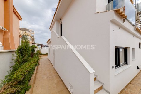 4 bedrooms Villa in Torrevieja, Spain No. 26657 12