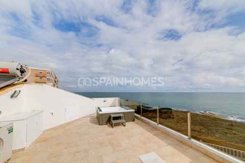 4 bedrooms Villa in Torrevieja, Spain No. 26657 2