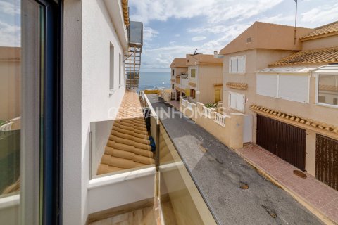 4 bedrooms Villa in Torrevieja, Spain No. 26657 6