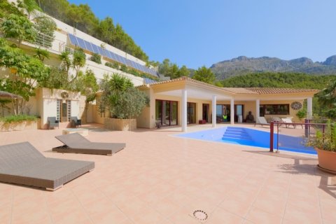 6 dormitorios Villa en Altea, Spain No. 26105 3