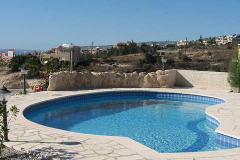 3 rooms Villa in Paphos, Cyprus No. 48212 2