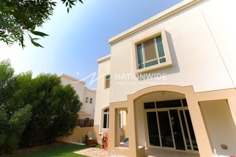 3 bedrooms Villa in Al Ghadeer, UAE No. 3664 1