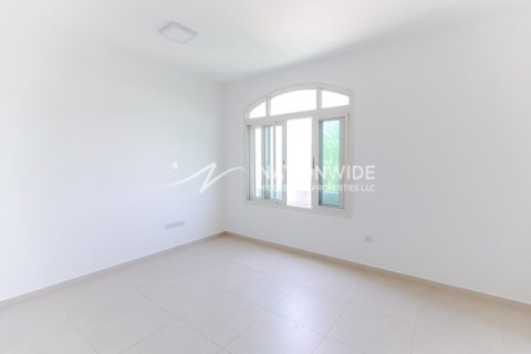 3 bedrooms Villa in Al Ghadeer, UAE No. 3664 2