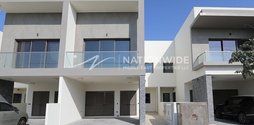 2 bedrooms Townhouse on the Yas Island, UAE No. 3880