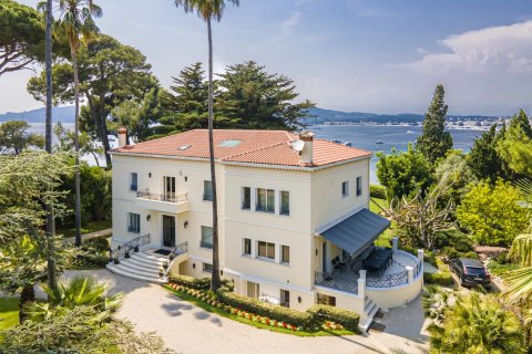 10 bedrooms Villa in Antibes, France No. 69162 4