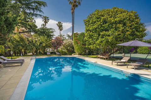 10 bedrooms Villa in Antibes, France No. 69162 6