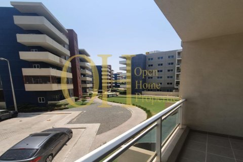 2 dormitorios Apartment en Al Reef, UAE No. 8407 1