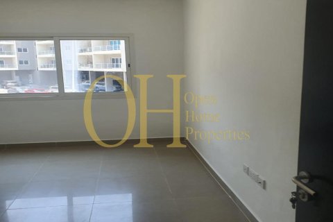 2 bedrooms Apartment in Al Reef, UAE No. 8407 7