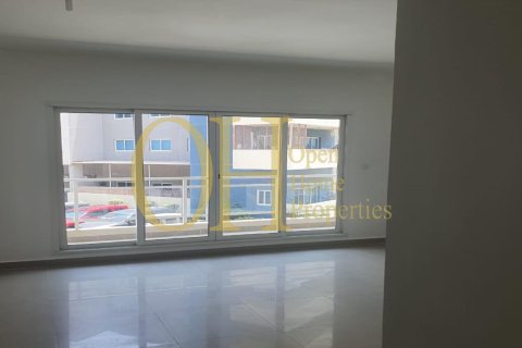 2 bedrooms Apartment in Al Reef, UAE No. 8407 5