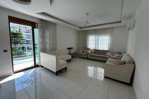 2+1 Apartment in Oba, Turkey No. 12068 3