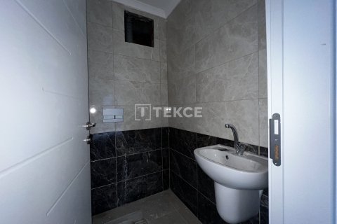 4+1 Apartment in Yomra, Turkey No. 11660 30