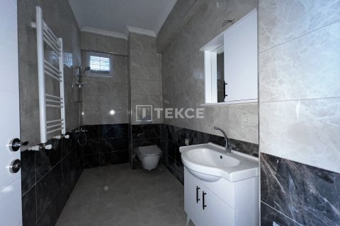 4+1 Apartment in Yomra, Turkey No. 11660 17