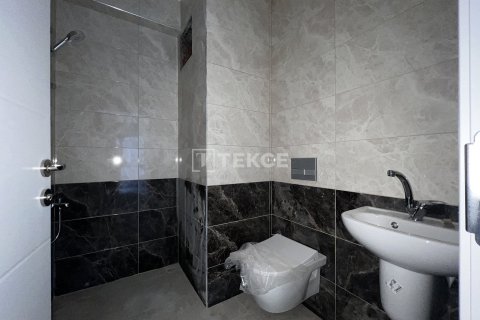 4+1 Apartment in Yomra, Turkey No. 11660 28