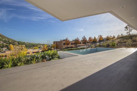 5 bedrooms Villa in Barcelona, Spain No. 26072 10