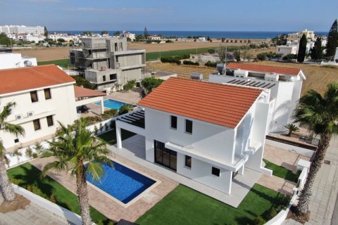 4 bedrooms Villa in Pyla, Cyprus No. 36667 14