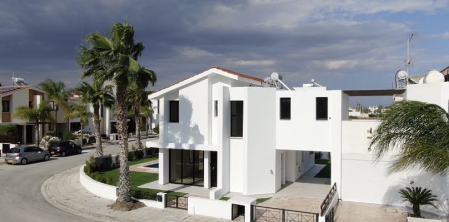 4 dormitorios Villa en Pyla, Cyprus No. 36667