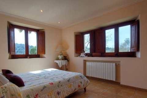 5 bedrooms House in Girona, Spain No. 25565 9