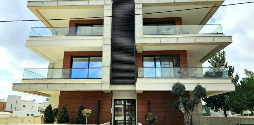 2 bedrooms Apartment in Germasogeia, Cyprus No. 43512