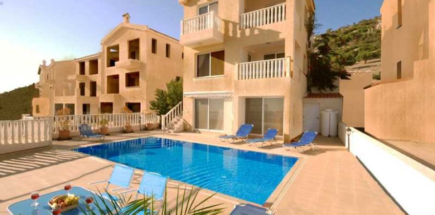 6 dormitorios House en Pegeia, Cyprus No. 75990