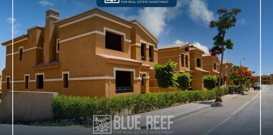 6 bedrooms Townhouse in Katameya Gardens, Egypt No. 38406