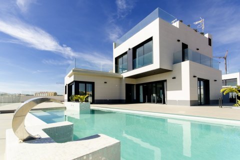 3 bedrooms Villa in Alicante, Spain No. 27752 1